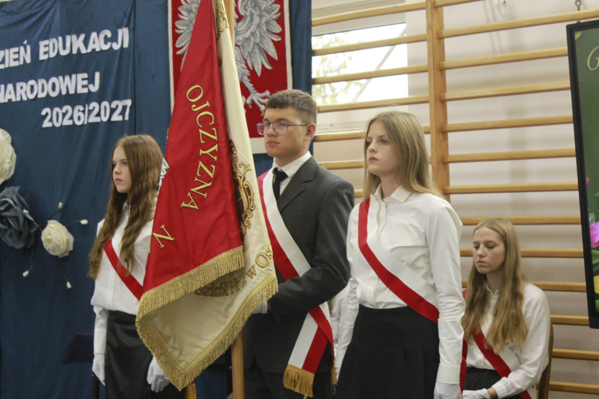 Dzień Edukacji Narodowej w ostrowskim „Ekonomiku” – święto wdzięczności, refleksji, historii i wspólnoty (ZDJ. CZĘŚĆ 2)